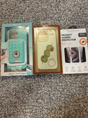 iPhone 16 Pro Max Bundle- 2 Phone Cases and Pack of Screen Protectors!